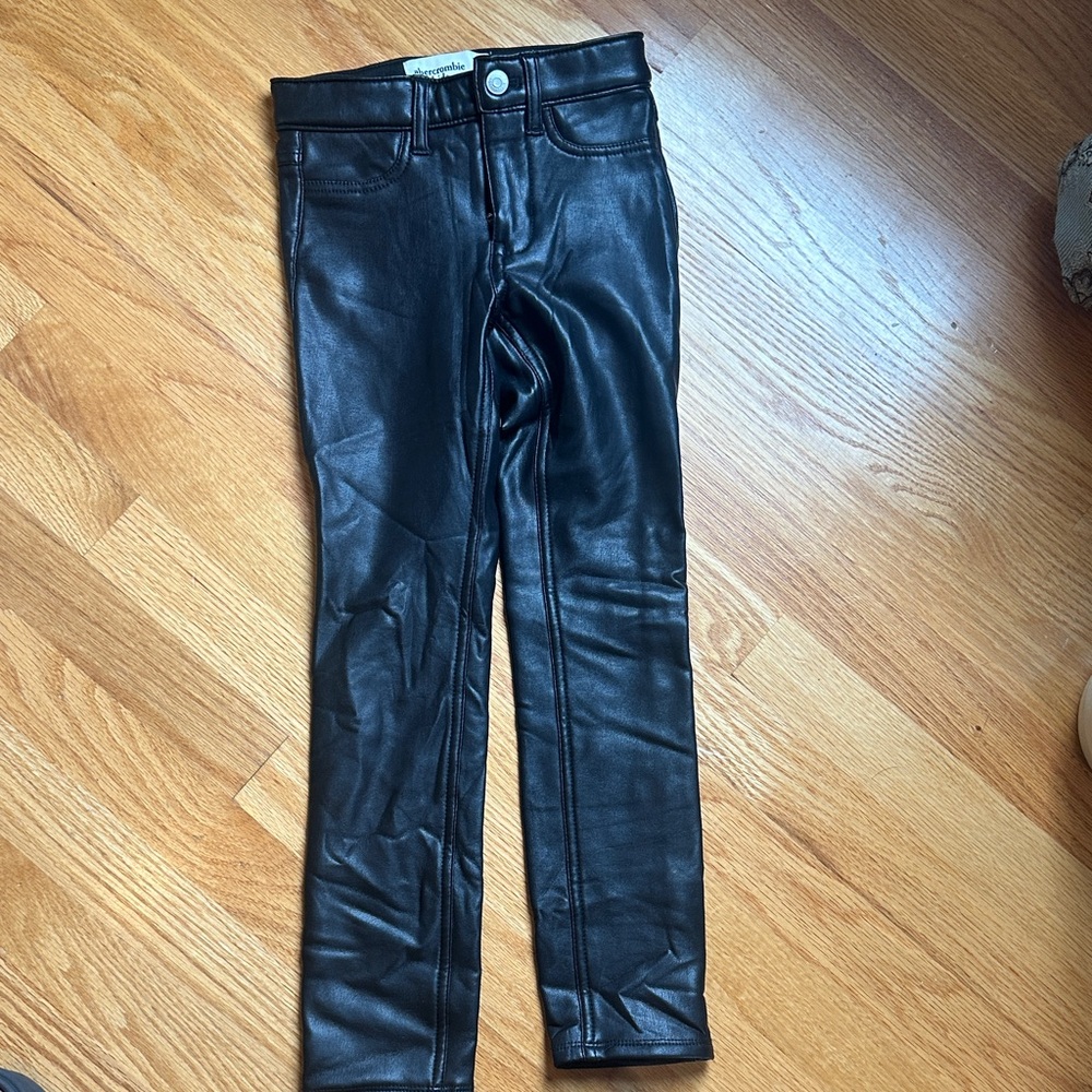 Abercrombie & Fitch Black Faux Leather Kids Jeggings